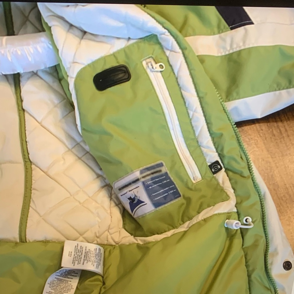 Columbia Coat, with Hood, Youth Size 10/12, Green and Ivory - Picture 10 of 16